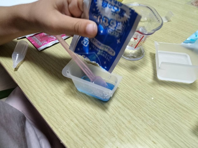 クラシエぷるるん宝石ゼリー