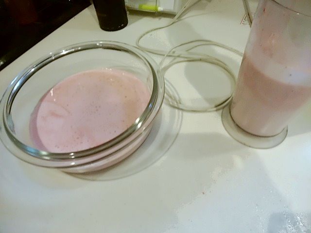 イチゴの簡単ムースケーキ