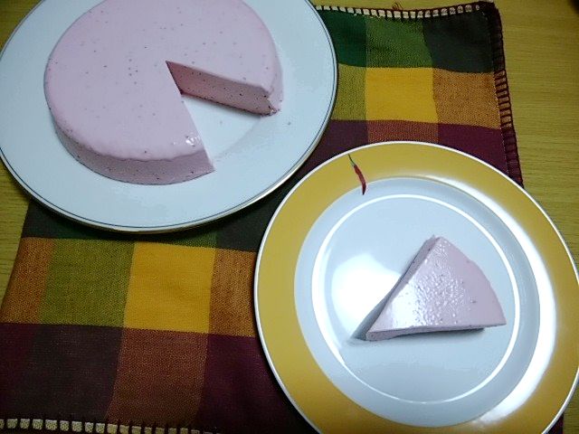 イチゴの簡単ムースケーキ